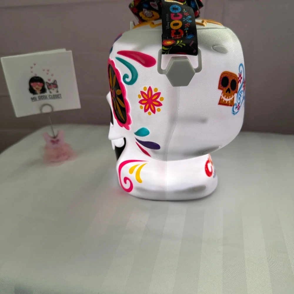 💀 Disney•Pixar Coco Skull Light-Up Sipper 🌼✨ - Picture 4 of 7